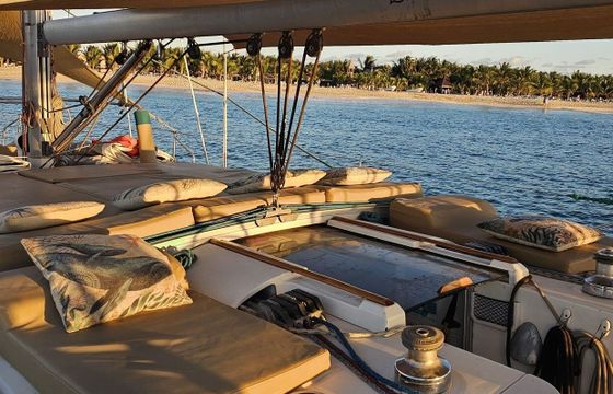Sailboat Beneteau Oceanis Moorings 445 13.5m