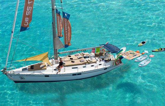 Sailboat Beneteau Oceanis Moorings 445 13.5m