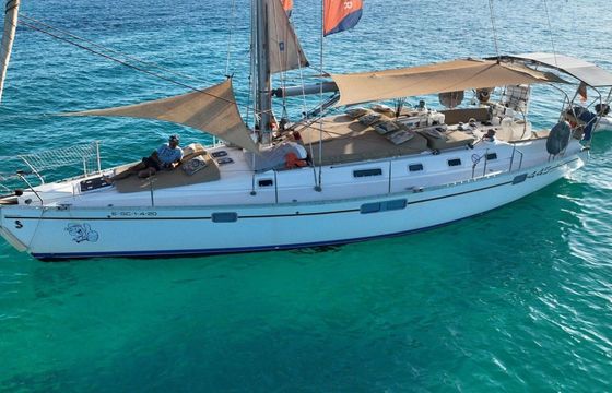 Sailboat Beneteau Oceanis Moorings 445 13.5m