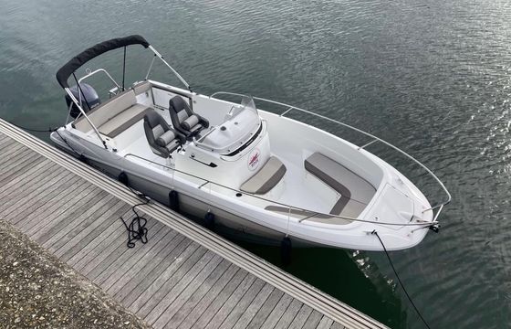 Motorboat Jeanneau Cap Camarat 7.5 Cc 225hp