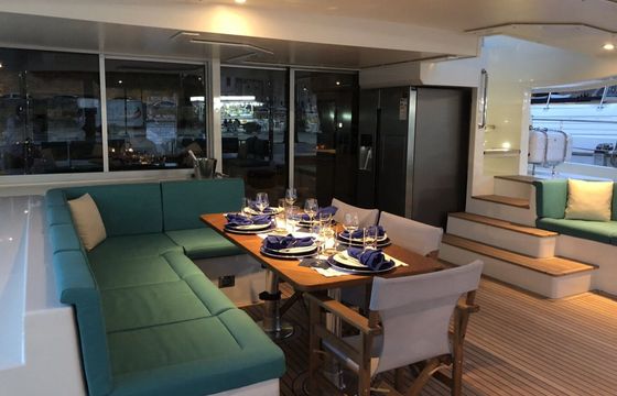 Catamaran SERENITY 64 19.4m