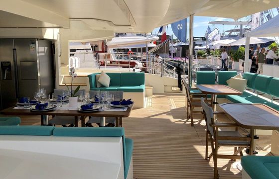 Catamaran SERENITY 64 19.4m