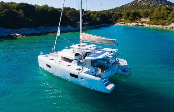 Catamaran Lagoon-Bénéteau Lagoon 42 - 3 + 2 cab. 12m