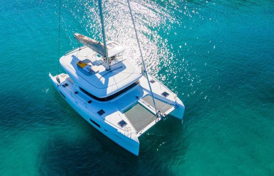 Catamaran Lagoon-Bénéteau Lagoon 42 - 3 + 2 cab. 12m