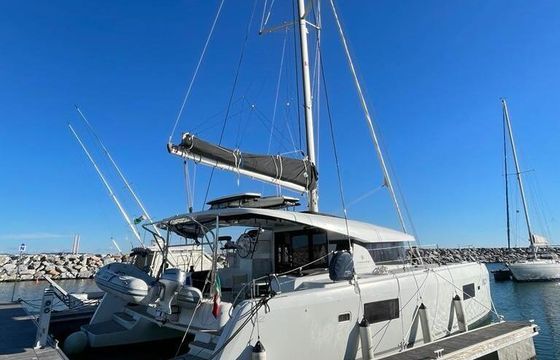 Catamaran Lagoon 42 12.7m