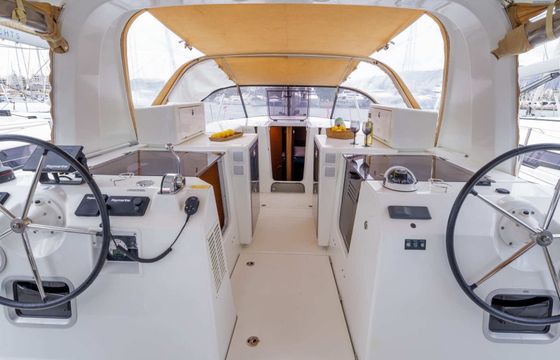 Sailboat Jeanneau Sun Loft 47 14m