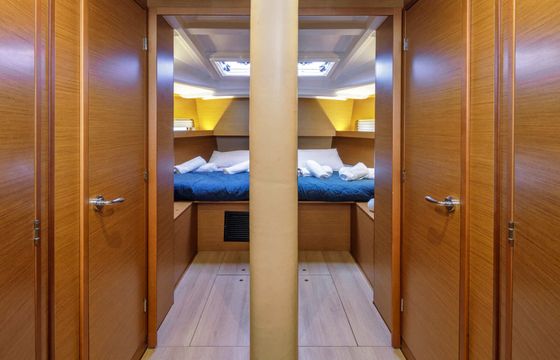 Sailboat Jeanneau Sun Loft 47 14m