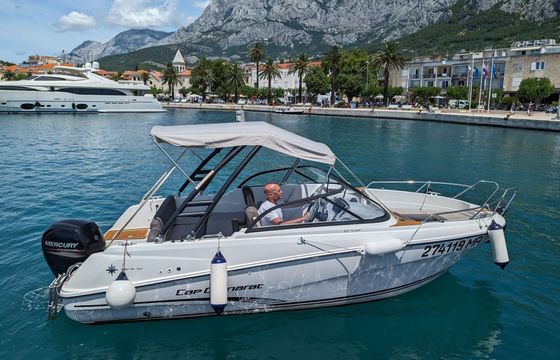 Motorboat Cap Camarat 6.5 BR 150hp