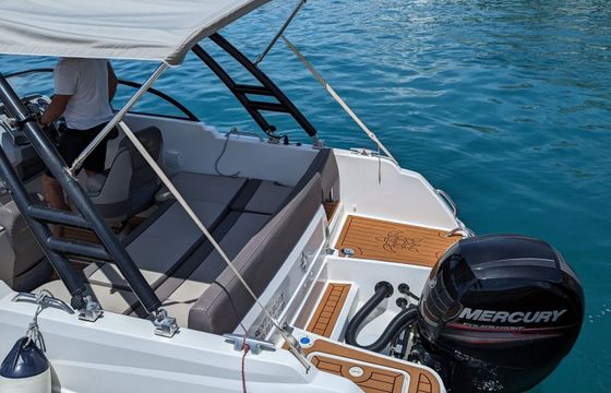 Motorboat Cap Camarat 6.5 BR 150hp
