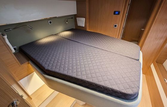 Catamaran Catana Group Bali 5.4 - 6 + 2 cab. 16m