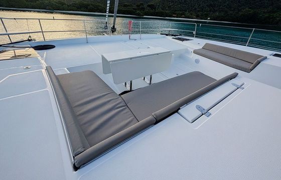 Catamaran Catana Group Bali 5.4 - 6 + 2 cab. 16m