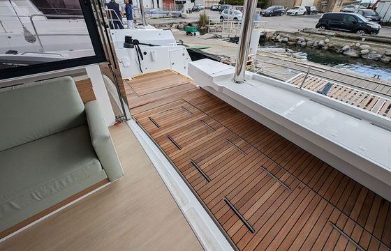 Catamaran Catana Group Bali 5.4 - 6 + 2 cab. 16m