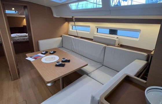Sailboat Jeanneau Sun Odyssey 490 14m