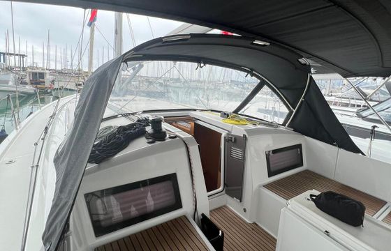 Sailboat Jeanneau Sun Odyssey 490 14m