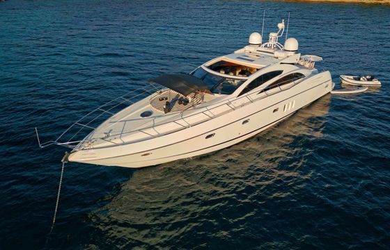 Motor yacht Sunseeker 72 Predator 3100hp