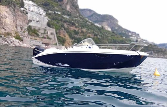 Motorboat Manò Marine 23.10 wa 300hp