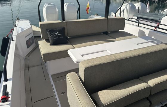 Motorboat Axopar 37 ST