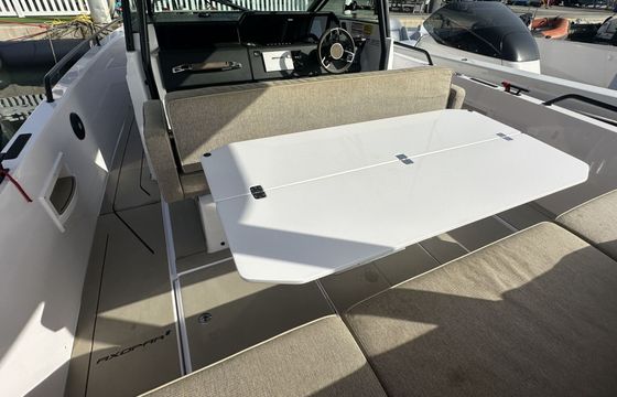 Motorboat Axopar 37 ST