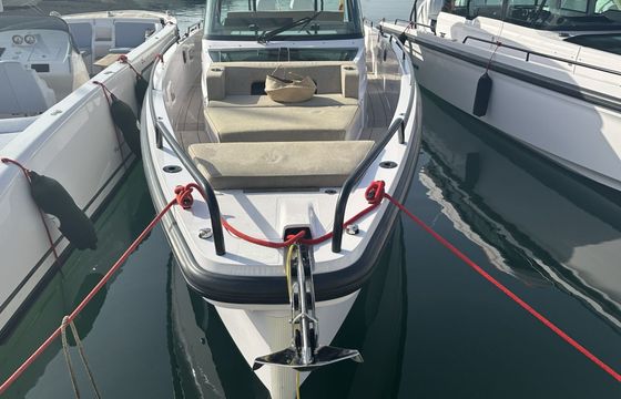 Motorboat Axopar 37 ST