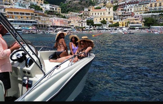Motorboat clear aries 100hp