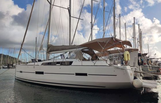 Sailboat DUFOUR 460 GL 14.15m