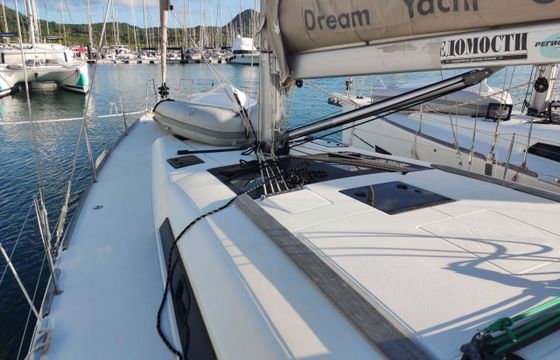 Sailboat DUFOUR 460 GL 14.15m