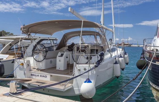 Sailboat Sun Odyssey 410 12m