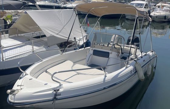 Motorboat Ranieri Voyager 19s 80hp