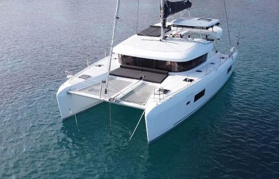Catamaran LAGOON Lagoon 420 12.8m