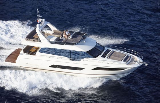 Motor yacht Prestige 680 1800hp