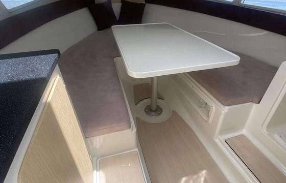 Motorboat Pacific Craft 700 Sun Cruiser 200hp