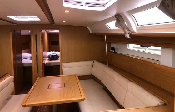 Sailboat Jeanneau Sun Odyssey 49i 14.73m
