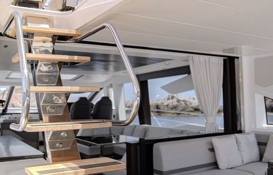 Motor yacht Sunseeker 74 Sport Yacht 3800hp