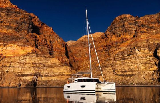 Catamaran Fountaine Pajot Lucia 40 12m
