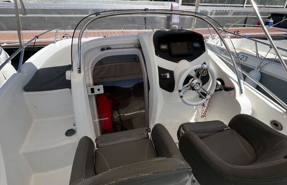 Motorboat Beneteau Flyer 5.5 100hp