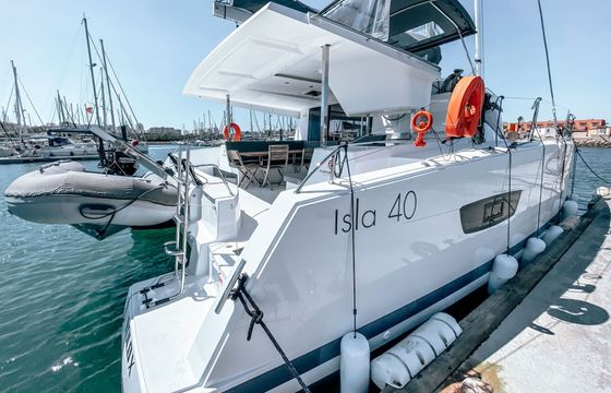 Catamaran Fountaine Pajot ISLA 40 11.93m