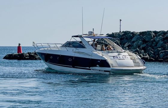 Motor yacht Sunseeker 50 Camargue 1200hp