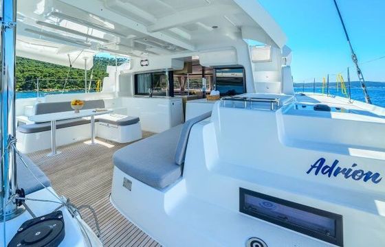 Catamaran Lagoon 46 13.99m