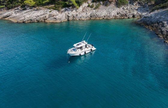 Motorboat Beneteau Barracuda 8 400hp