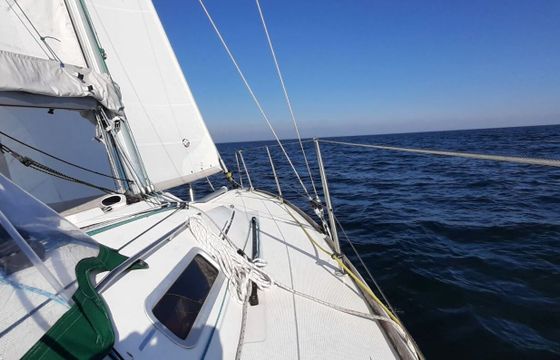 Sailboat Beneteau First 27.7 8.3m