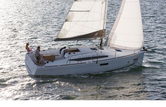 Sailboat Sun Odyssey 349 10m