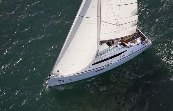 Sailboat Sun Odyssey 349 10m