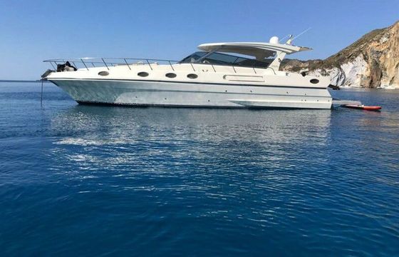 Motorboat PIANTONI 46 880hp