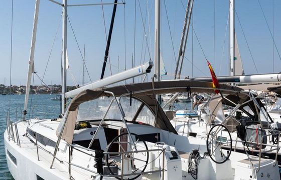 Sailboat Jeanneau Sun Odyssey 440 13m