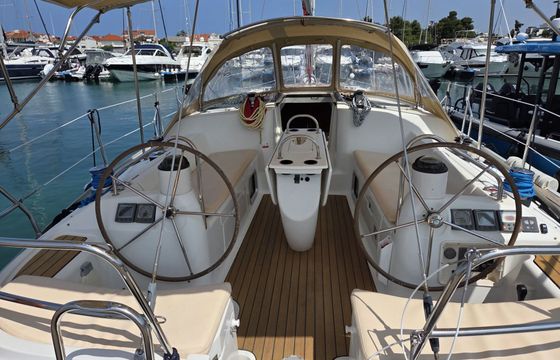 Sailboat Jeanneau Sun Odyssey 40.3 11.75m