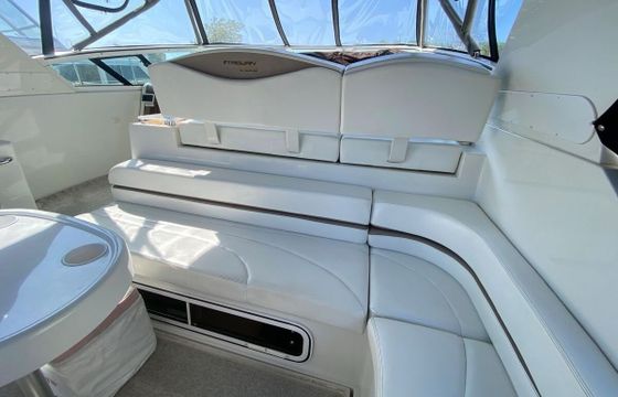 Motorboat Bertram-Trojan Trojan Express 37 620hp