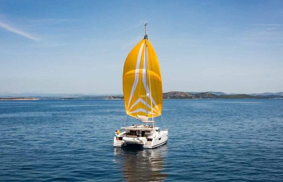 Catamaran Fountaine Pajot Fountaine Pajot Astrea 42 - 4 + 2 cab. 12m