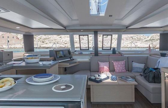 Catamaran Fountaine Pajot Fountaine Pajot Astrea 42 - 4 + 2 cab. 12m