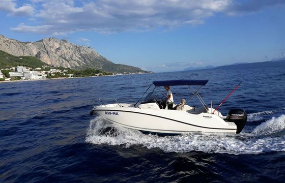 Motorboat Quicksilver Activ 675 Open 150hp