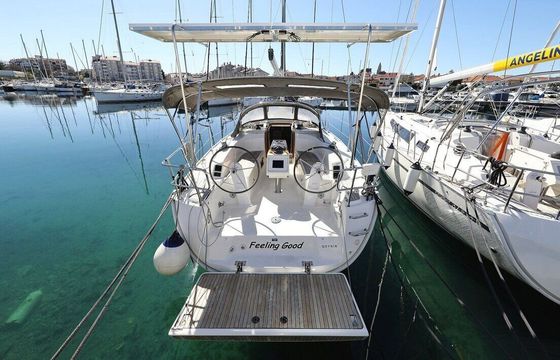 Sailboat Bavaria Cruiser 34 - 3 cab 10m